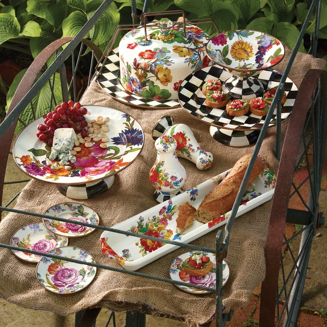 Courtly Check Small Pedestal Platter image number 7