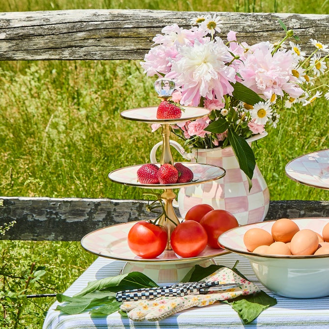 Rosy Check Three Tier Sweet Stand image number 3