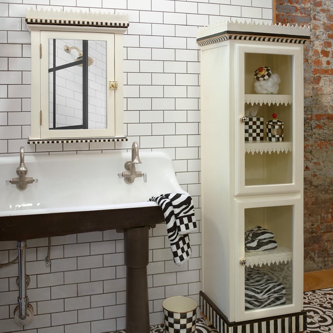 Courtly Check Boutique Tissue Box Cover image number 4