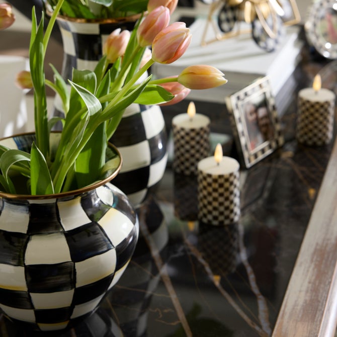 Courtly Check Enamel Large Vase image number 2