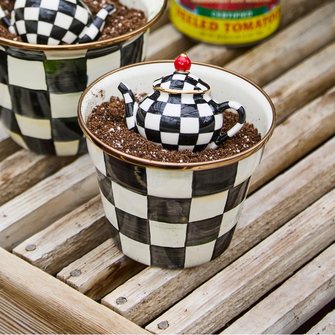 Courtly Check Small Garden Pot image number 12