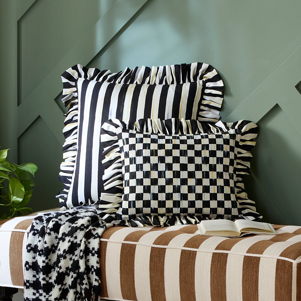 Check Ruffle Pillow mackenzie-childs Panama imagen 1