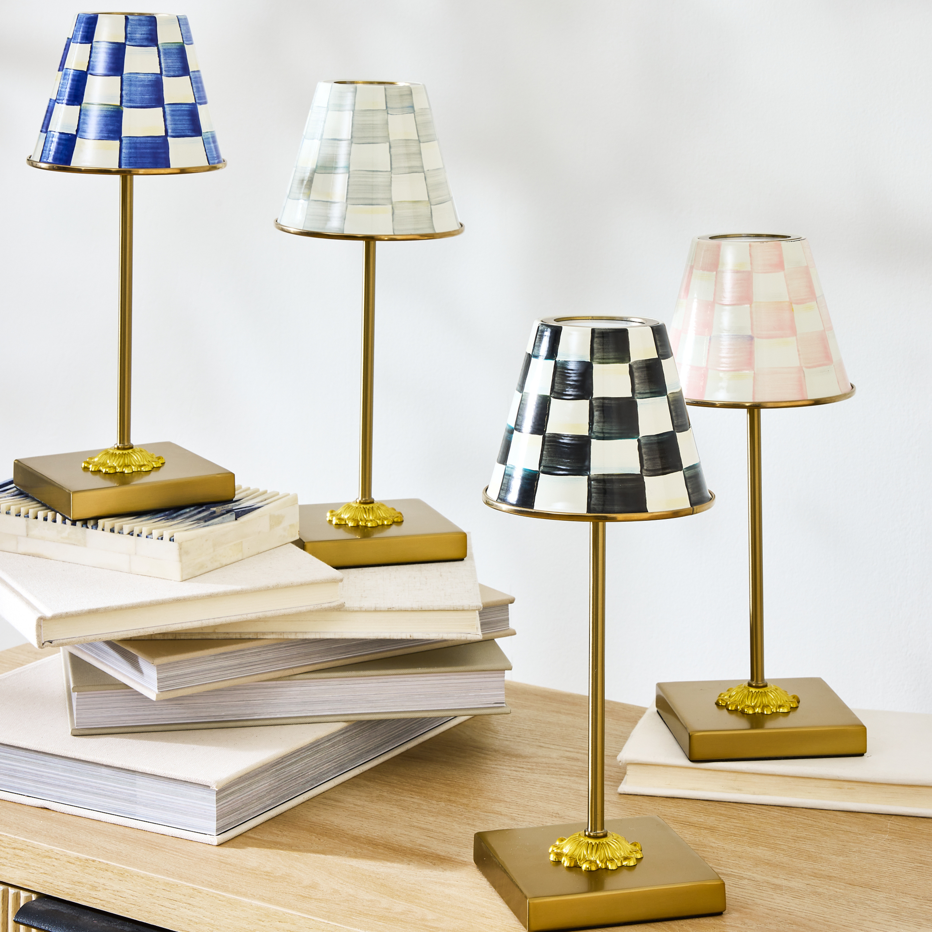 Enamel Check LED Cafe Table Lamp