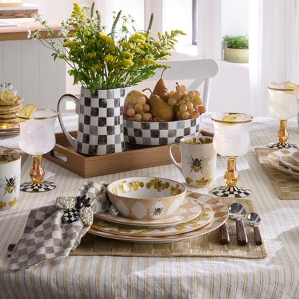 Queen Bee Dinnerware
