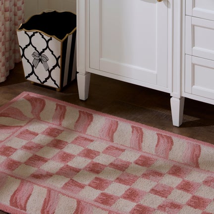 Rosy Checkered Washable Rug