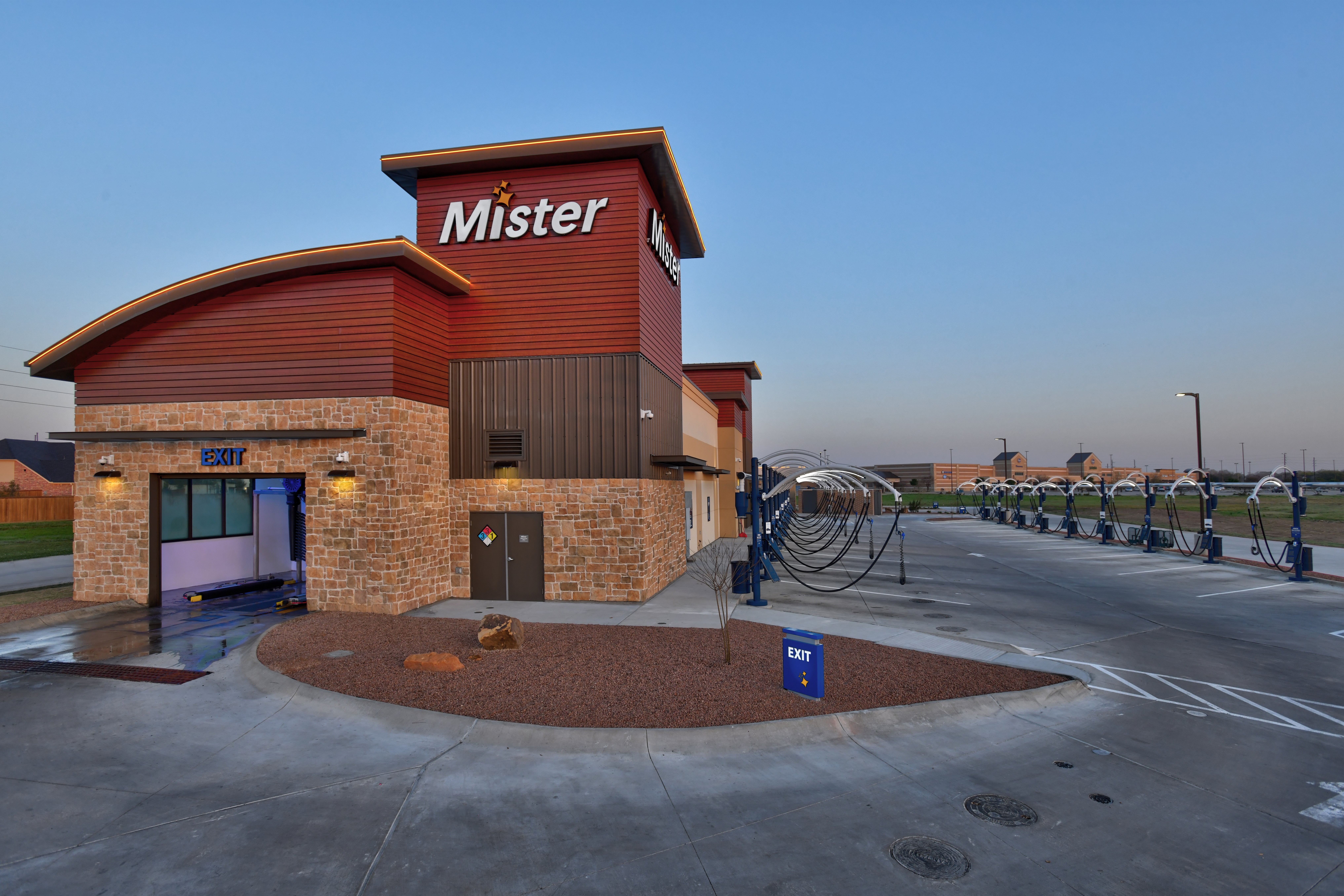 Mister Car Wash Opens New Location in Spring, Texas