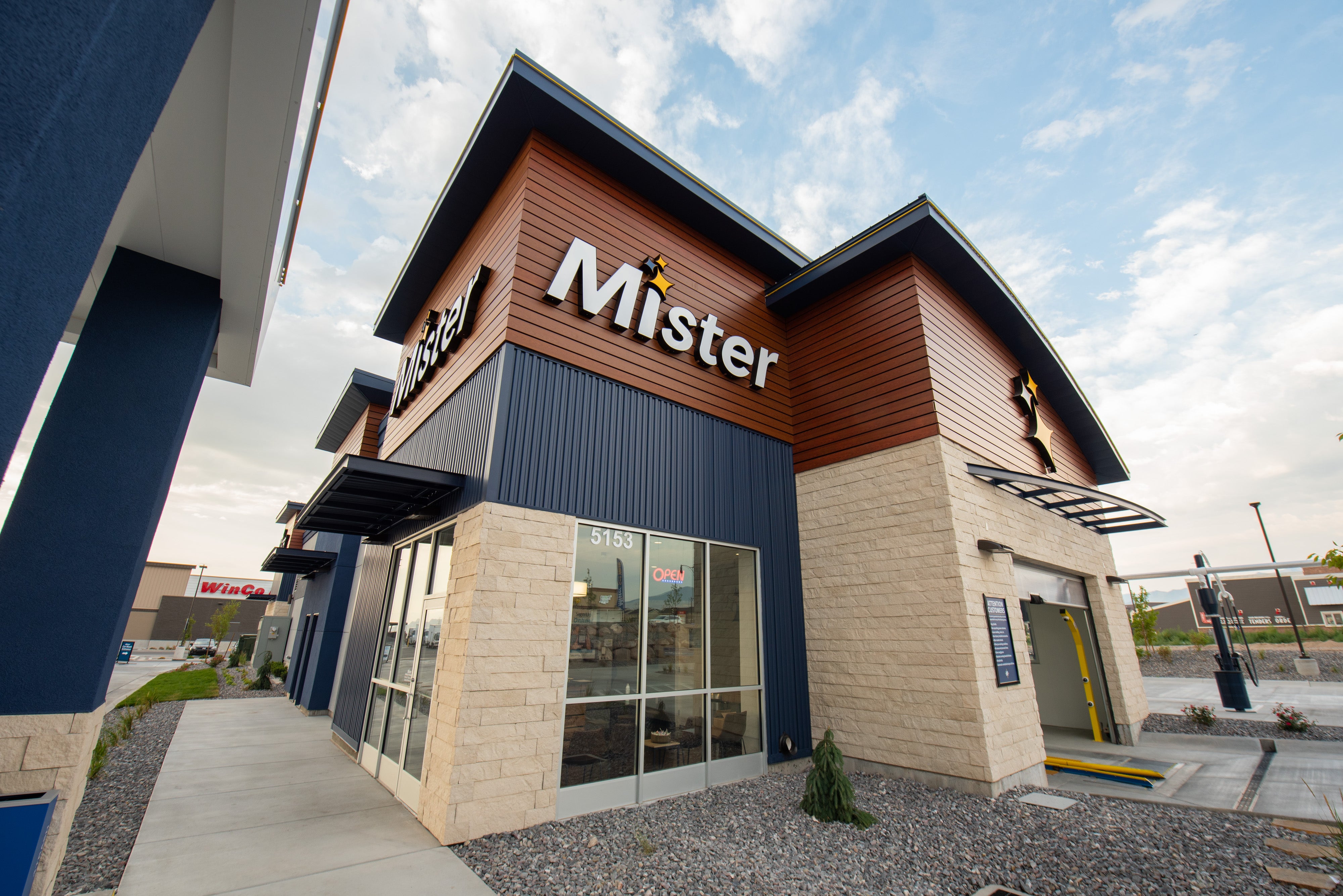 Mister Car Wash Opens New Store in Herriman, UT