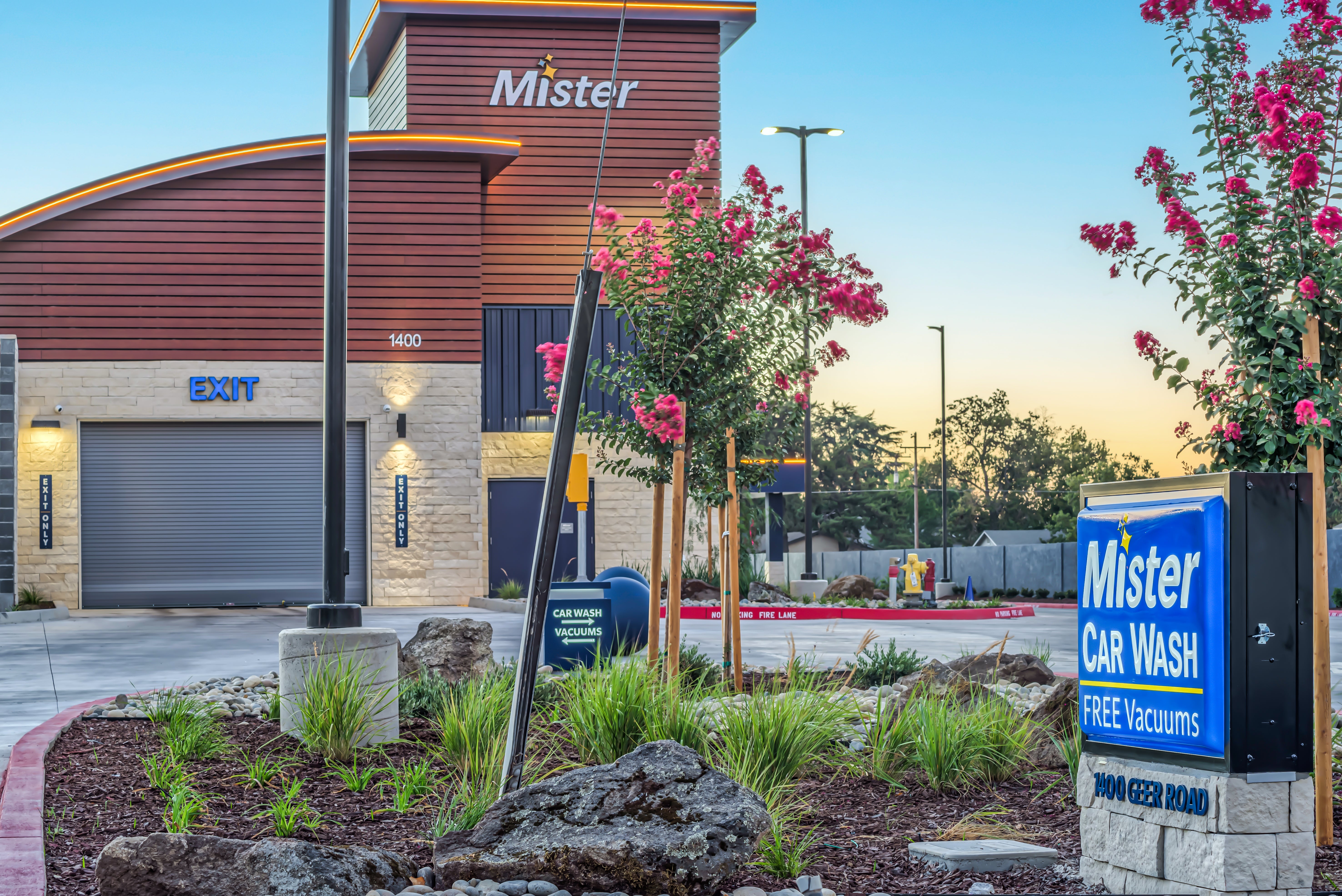 Mister Car Wash Expands Presence in California’s Central Valley with Two New Locations