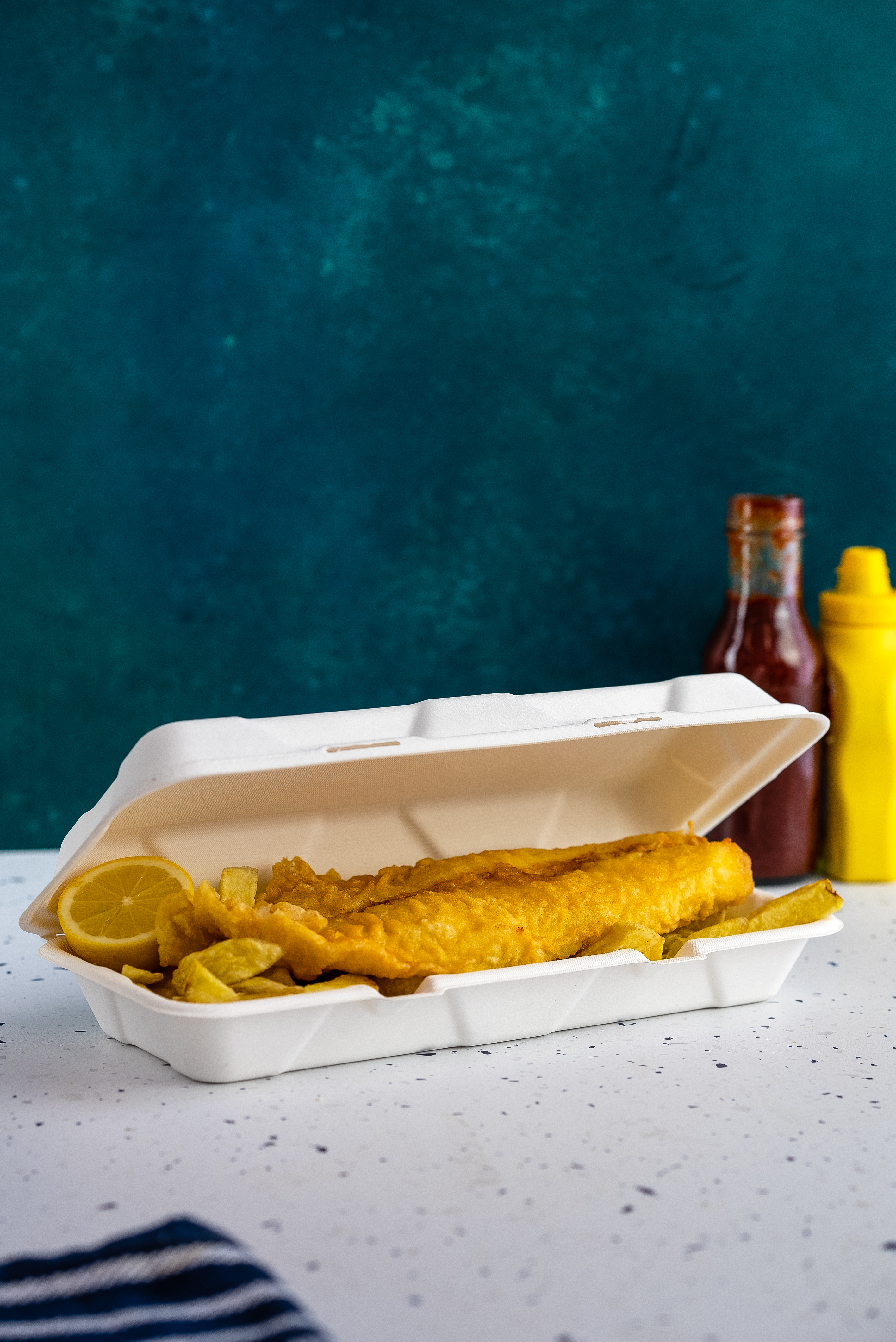 12 x 6in/310 x 145mm Nourish moulded fibre clamshell - Pack of 250