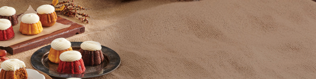 Bundt Cakes on cake stands