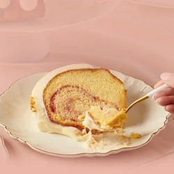 WOW MOM with Strawberry Cheesecake Swirl.