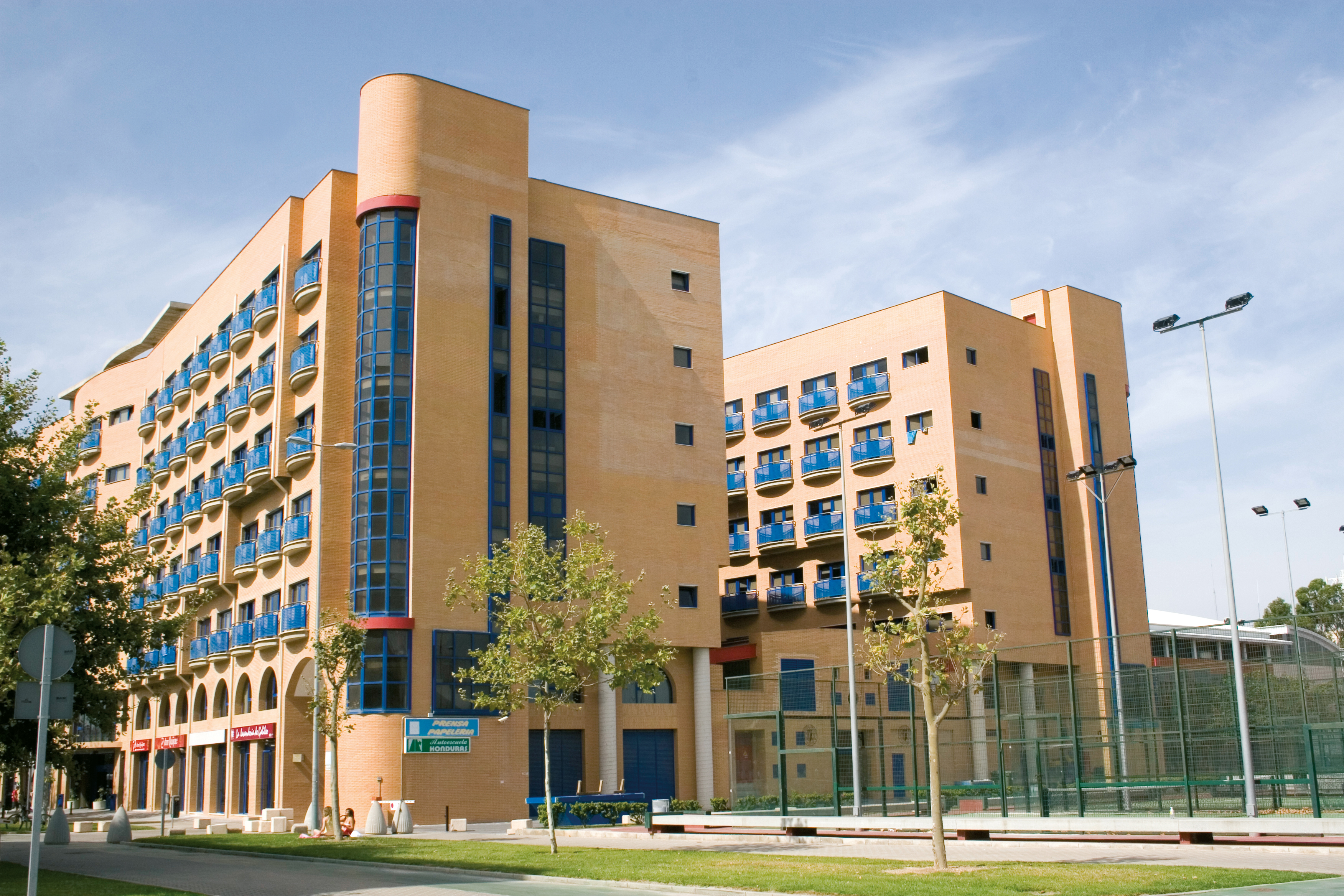 Building for the Valencia Summer Camp