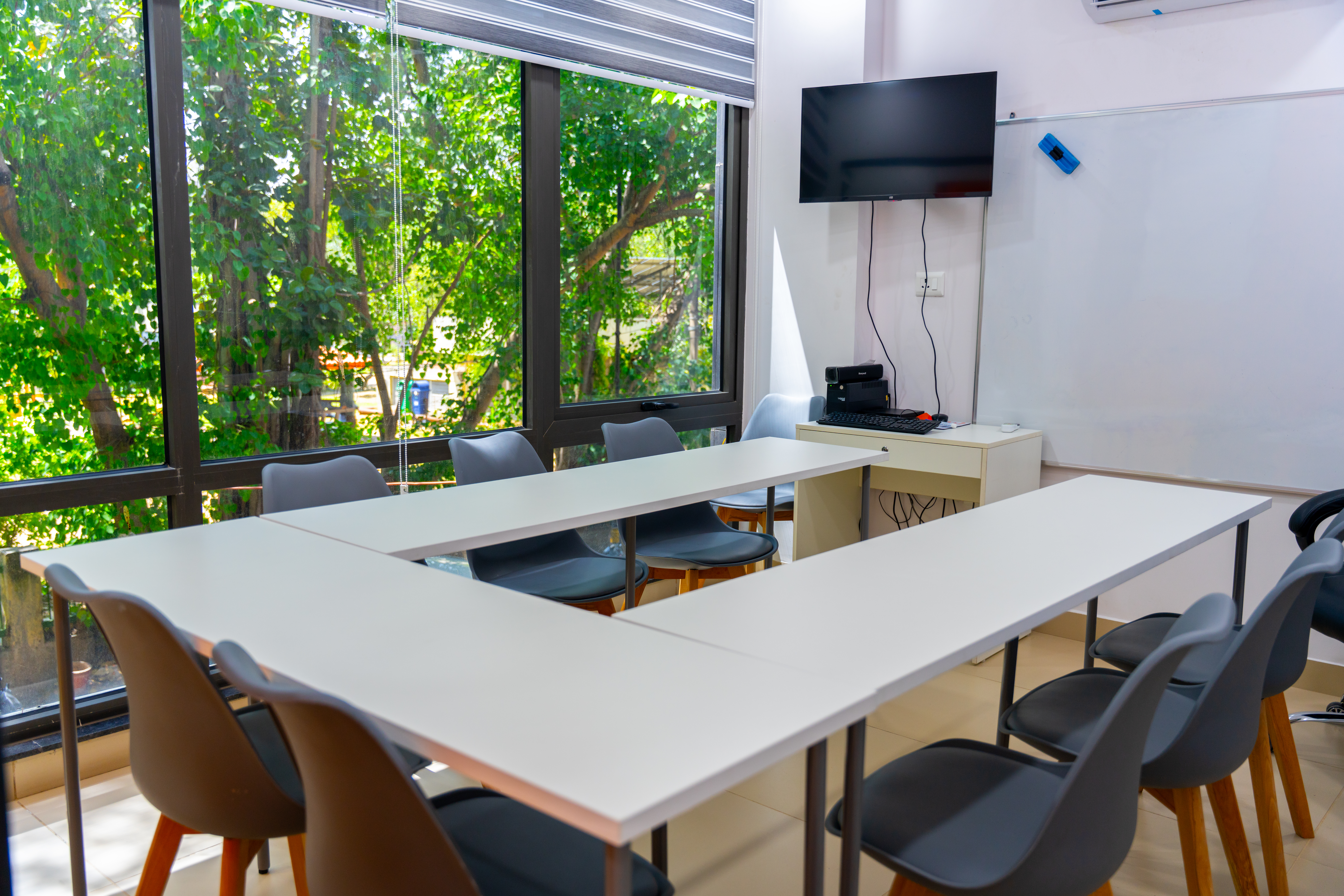 An empty classroom at ILSC New Delhi