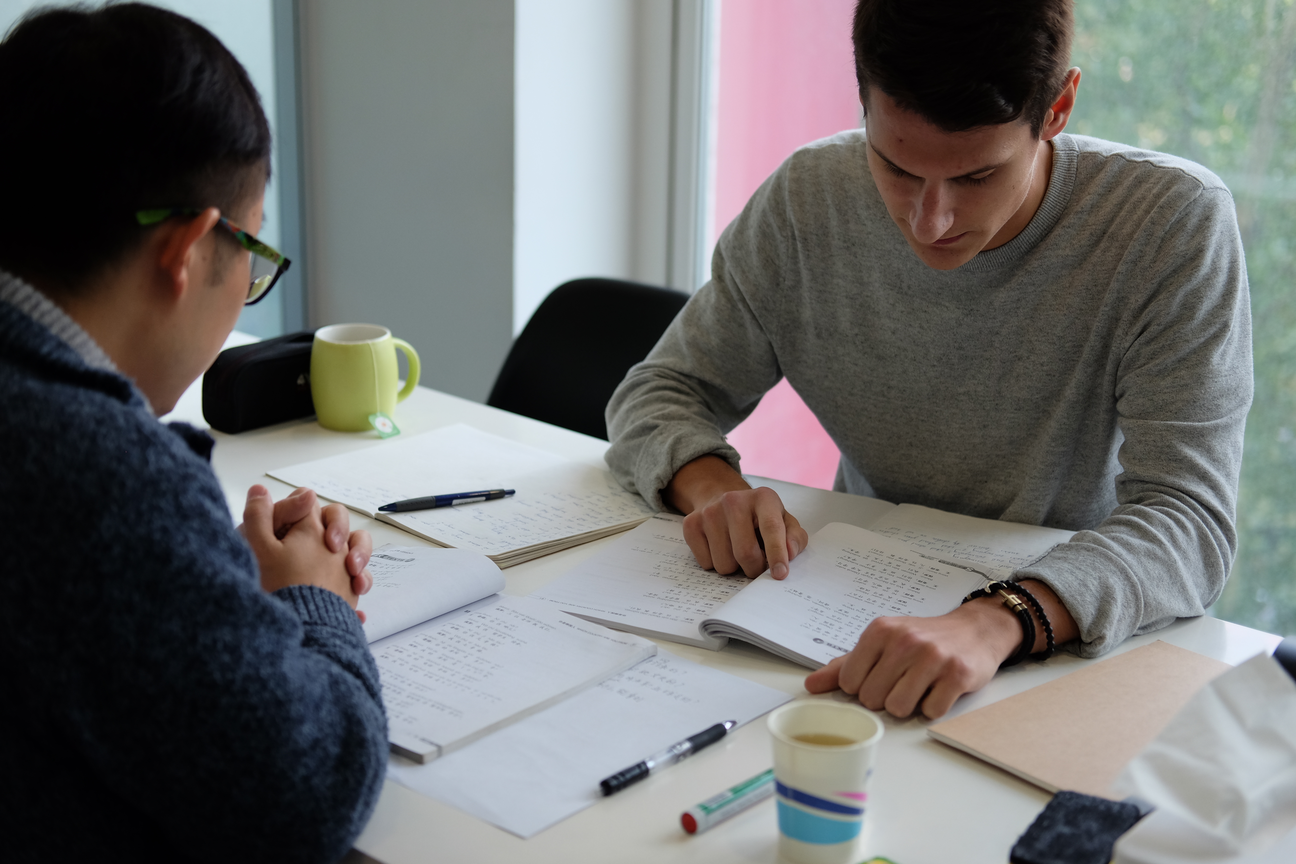 Two students learning at LTL Beijing