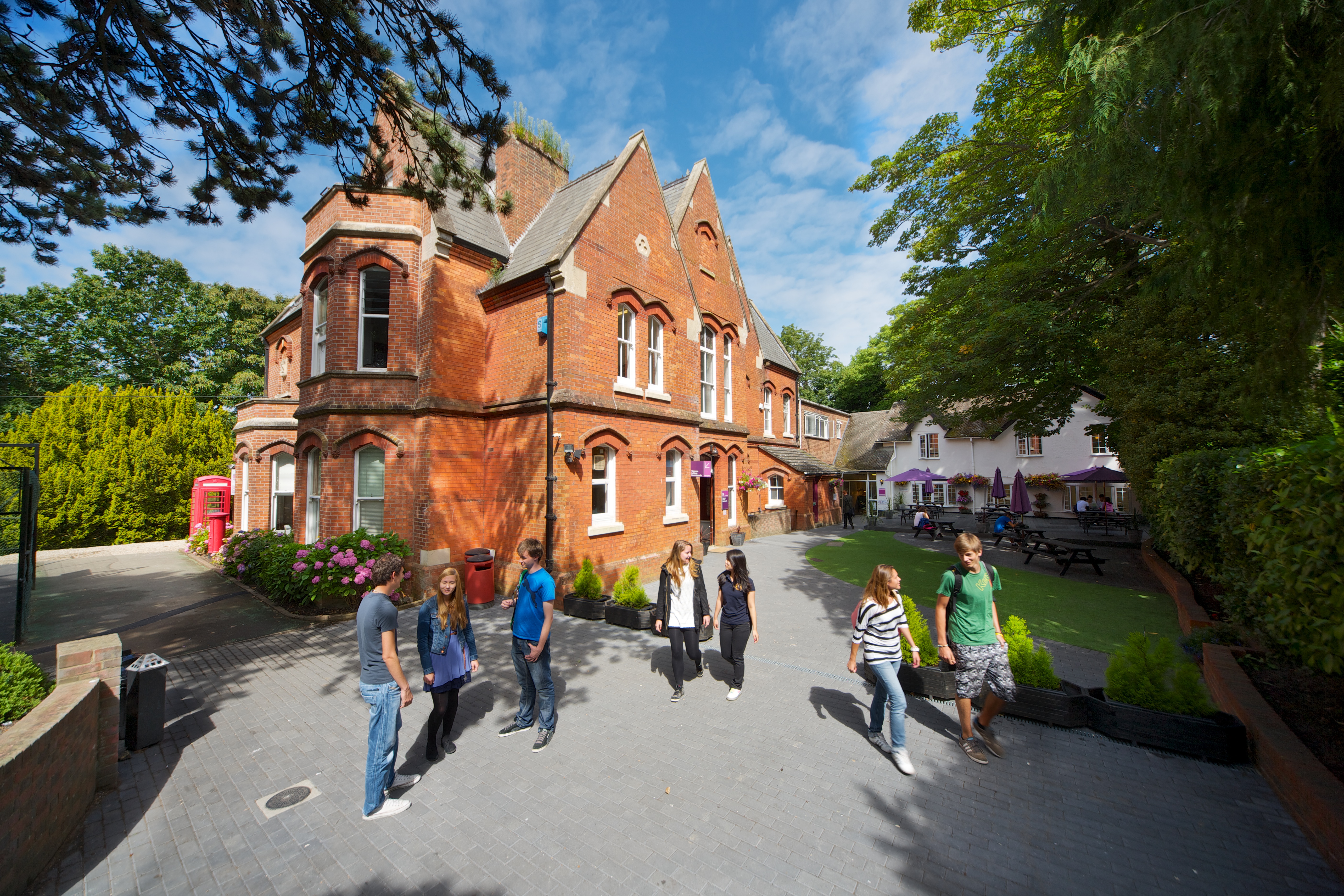 School building Kings Bournemouth