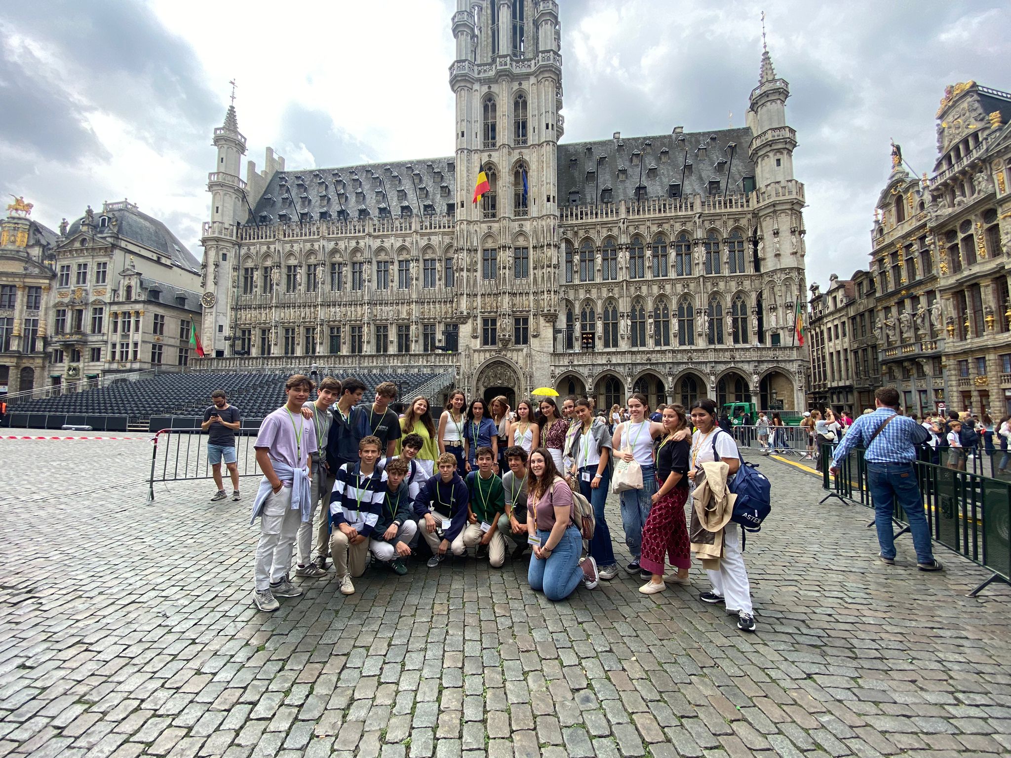 Students during excursion to Bruxelles Grand Place
