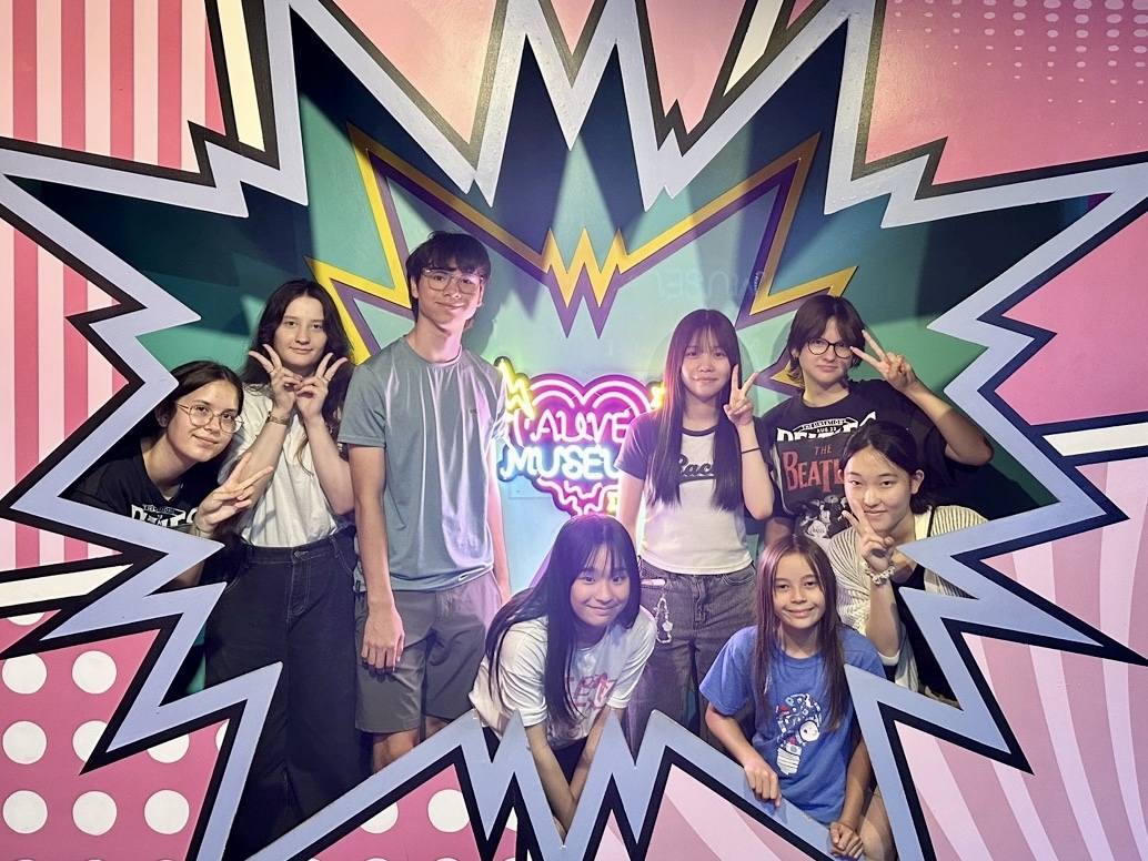 A group of students visiting a museum