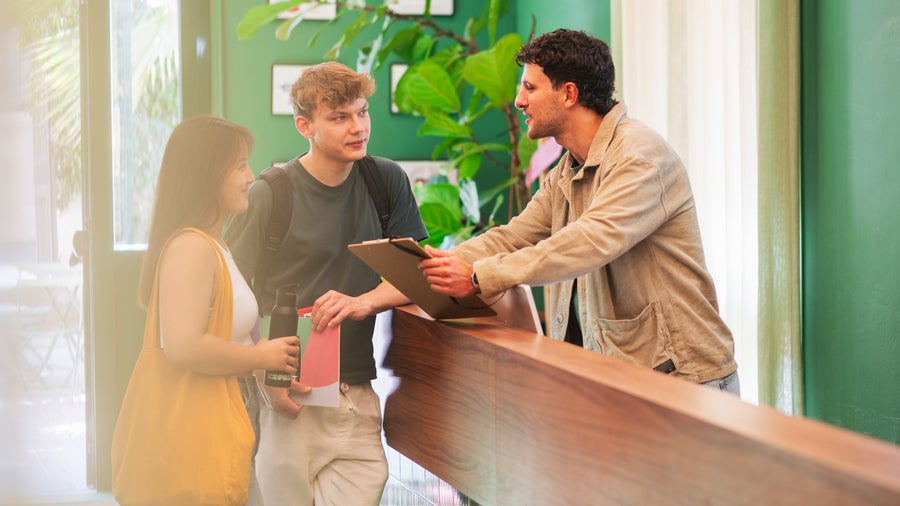 Front desk at Expanish Barcelona