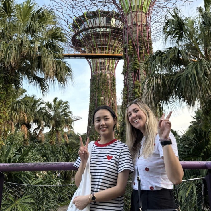 Two students at the Singapore gardens