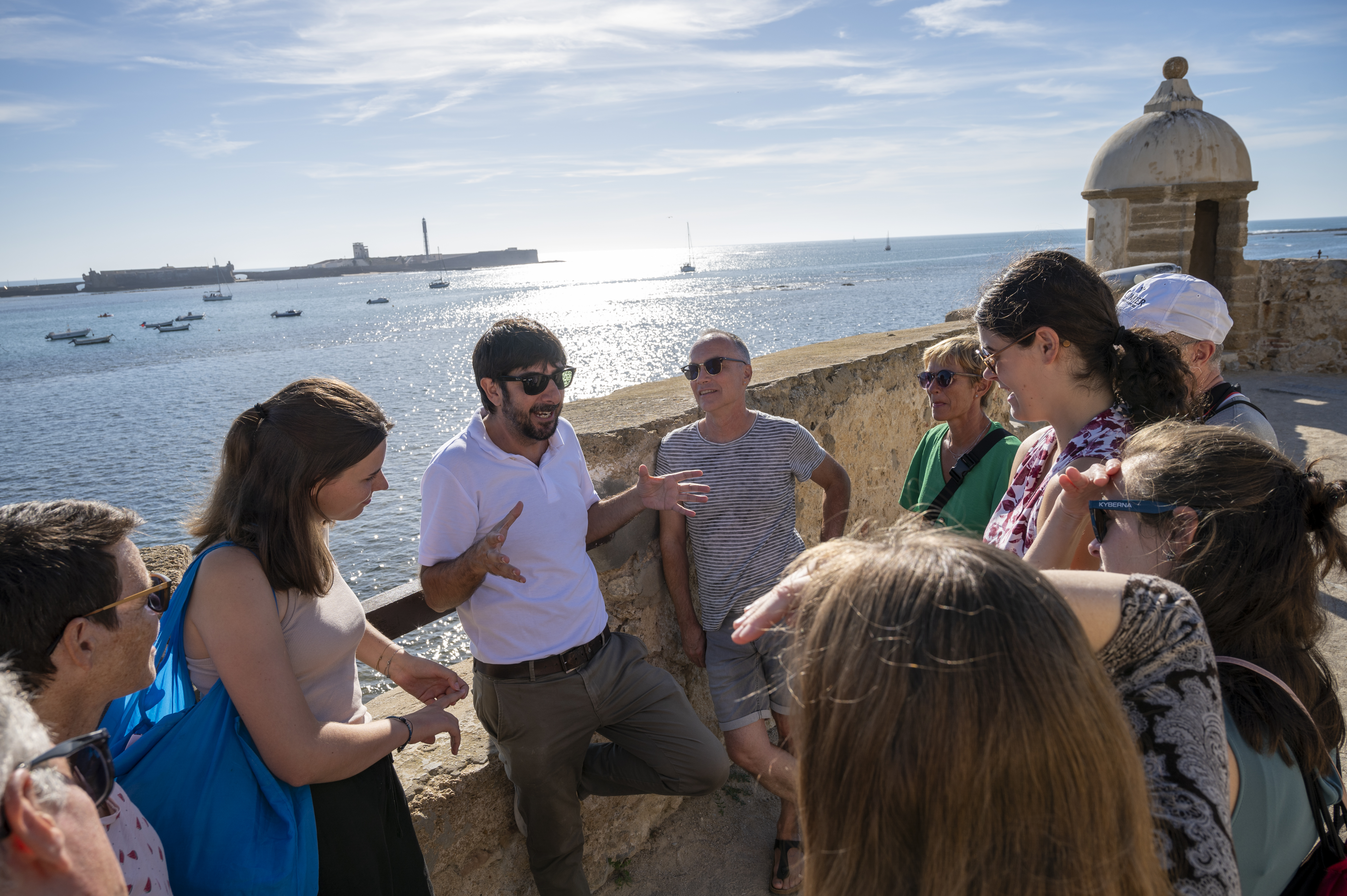 CLIC students enjoying the seaside in Cadiz