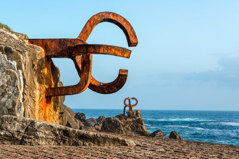 Peine del Viento (Comb of the Wind), iconic steel sculptures by Eduardo Chillida at the rocky seaside in San Sebastián, Spain