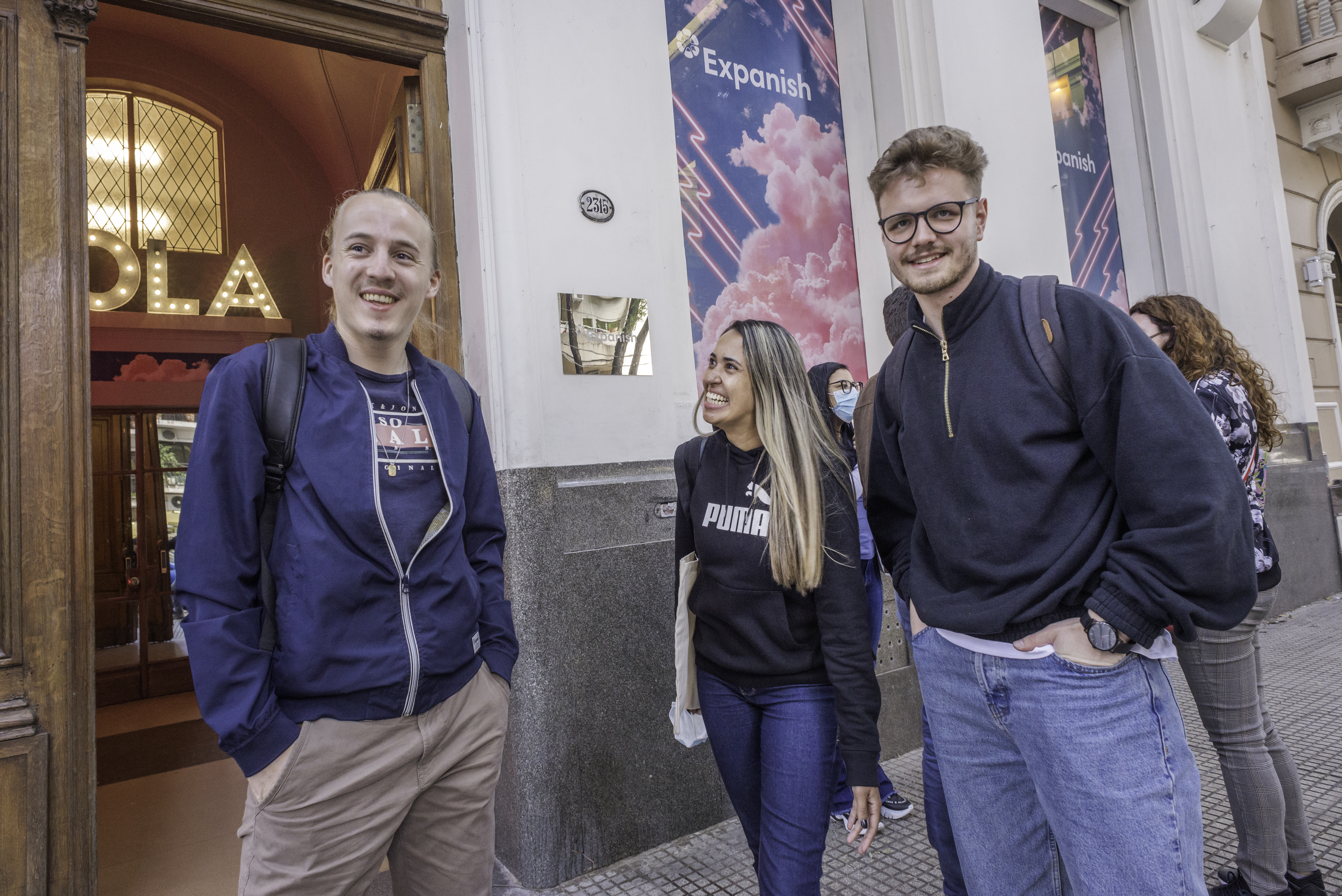 Some students in front of Expanish Buenos Aires