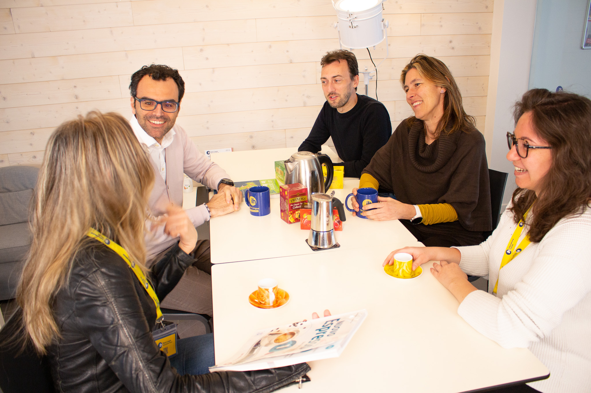 A group of students having a drink at IH Como