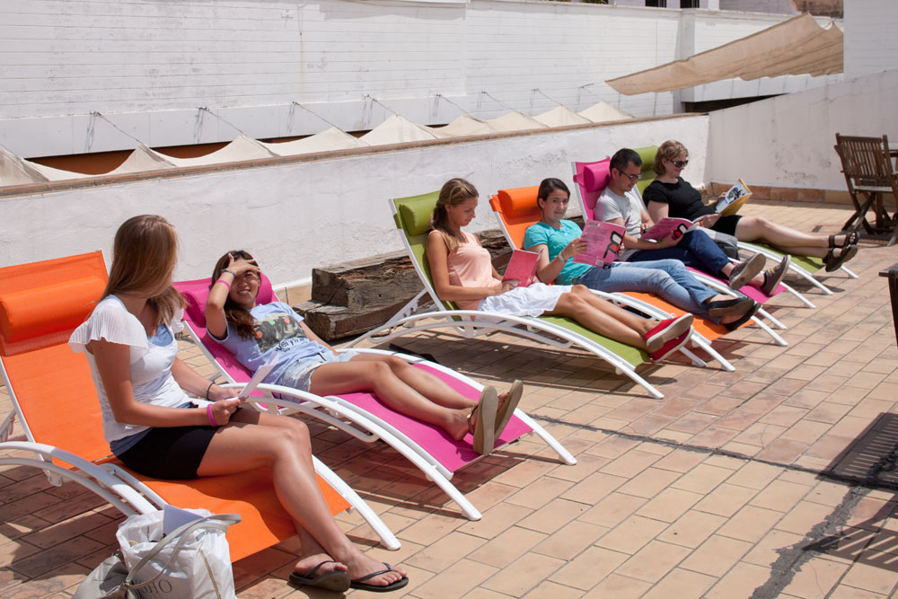 Students in school's terrace at CLIC Sevilla