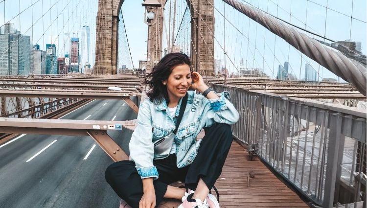 Banner Kaplan Students NY Bridge Black Friday