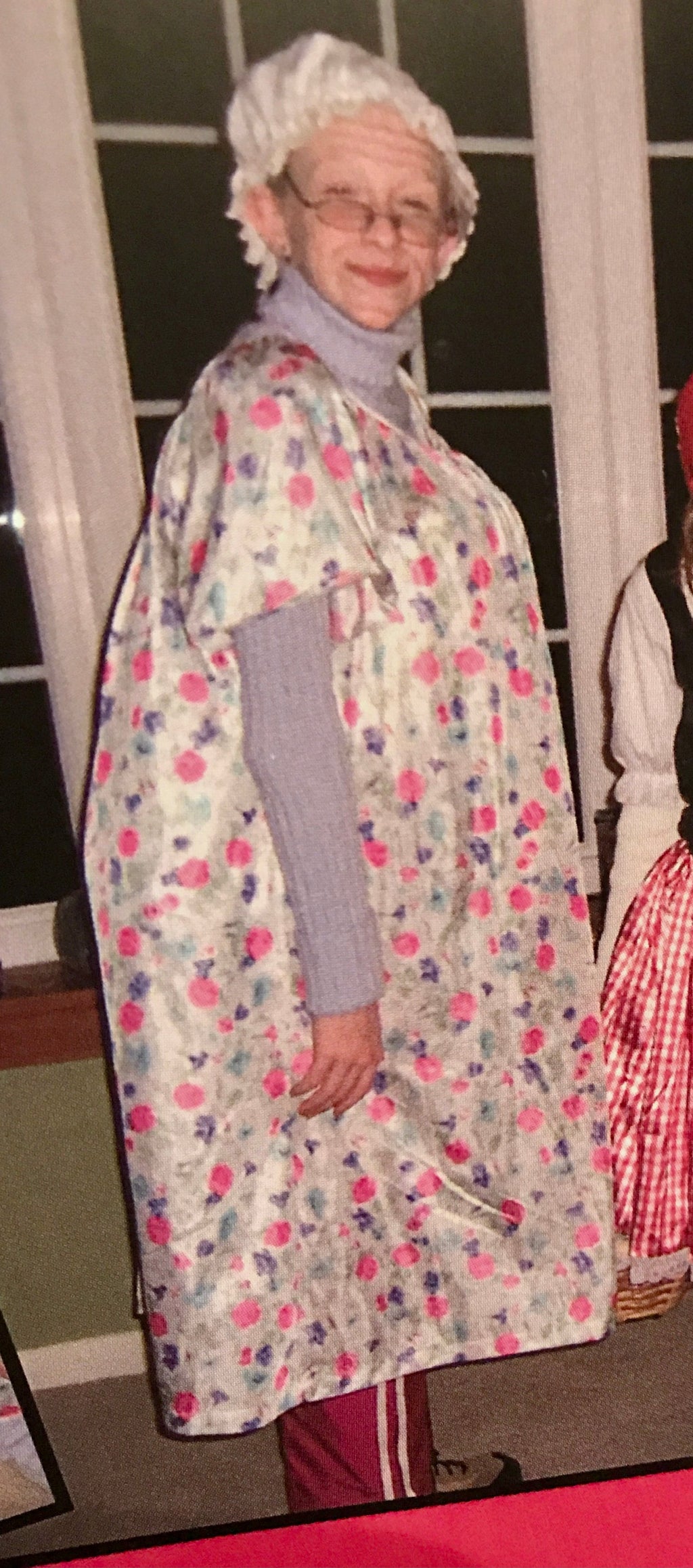 Girl poses as a grandmother for Halloween