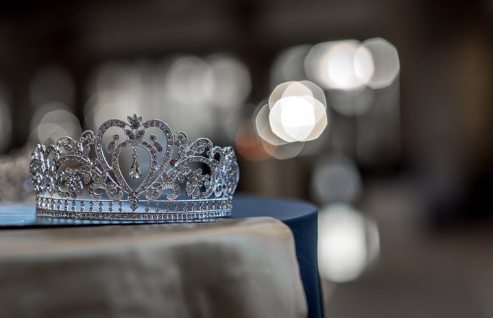 bokeh princess crown on table