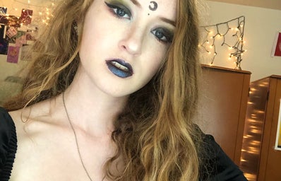 Dark makeup, showcasing halloween trends