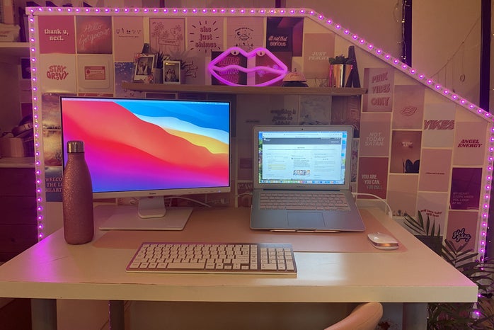 Pink desk zoomed out