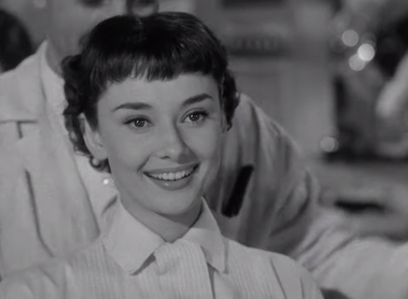 Screenshot of Audrey Hepburn in \