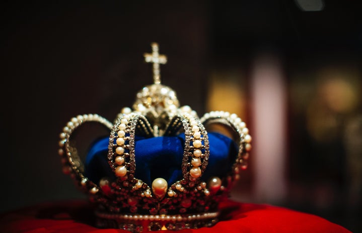 ornate crown by Markus Spiske on Unsplash?width=719&height=464&fit=crop&auto=webp