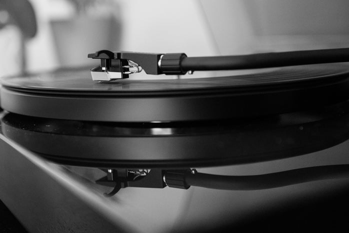 record player by Unsplash?width=698&height=466&fit=crop&auto=webp