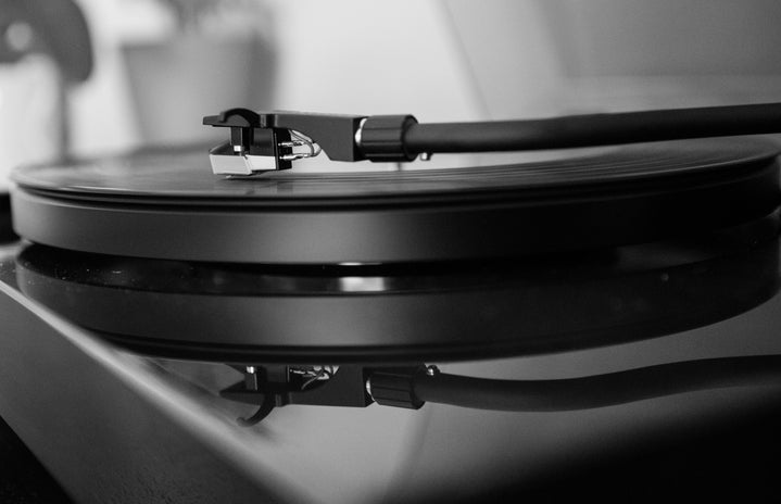 record player by Unsplash?width=719&height=464&fit=crop&auto=webp