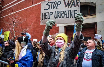 A woman protesting the war against Ukraine