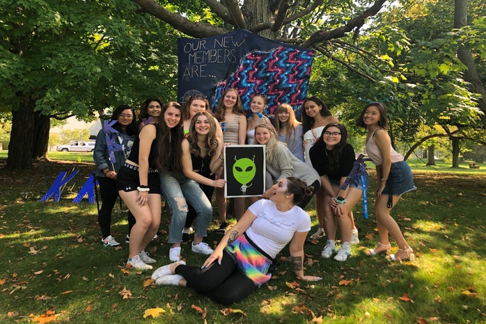 alien themed bid day group photo by Erin Coughenour?width=698&height=466&fit=crop&auto=webp