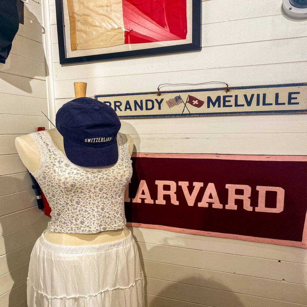 INSIDE THE BEAUTIFUL CULT OF BRANDY MELVILLE Women in the News