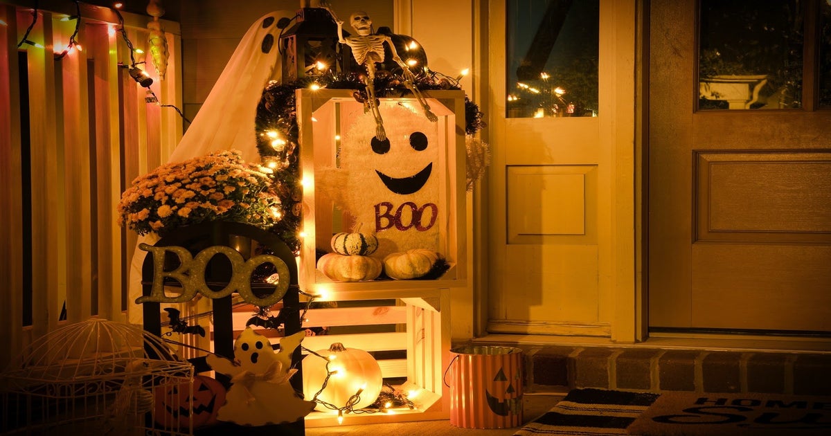 Spooky Savings Budget friendly Halloween decor ideas for your room
