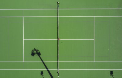 Tennis, two people playing tennis