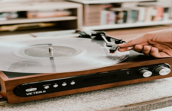 record player by Victrola Record Players on Unsplash?width=719&height=464&fit=crop&auto=webp