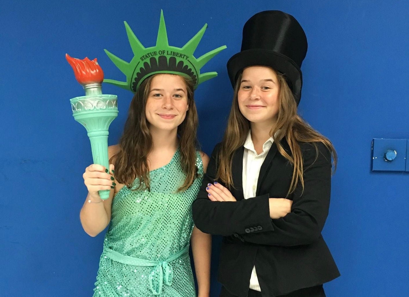 halloween costume statue of liberty and abe lincoln