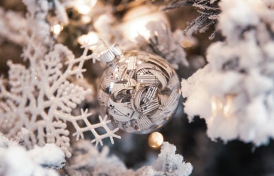 Ornament with frosted Christmas Tree