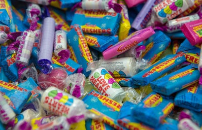 assorted flavour candies