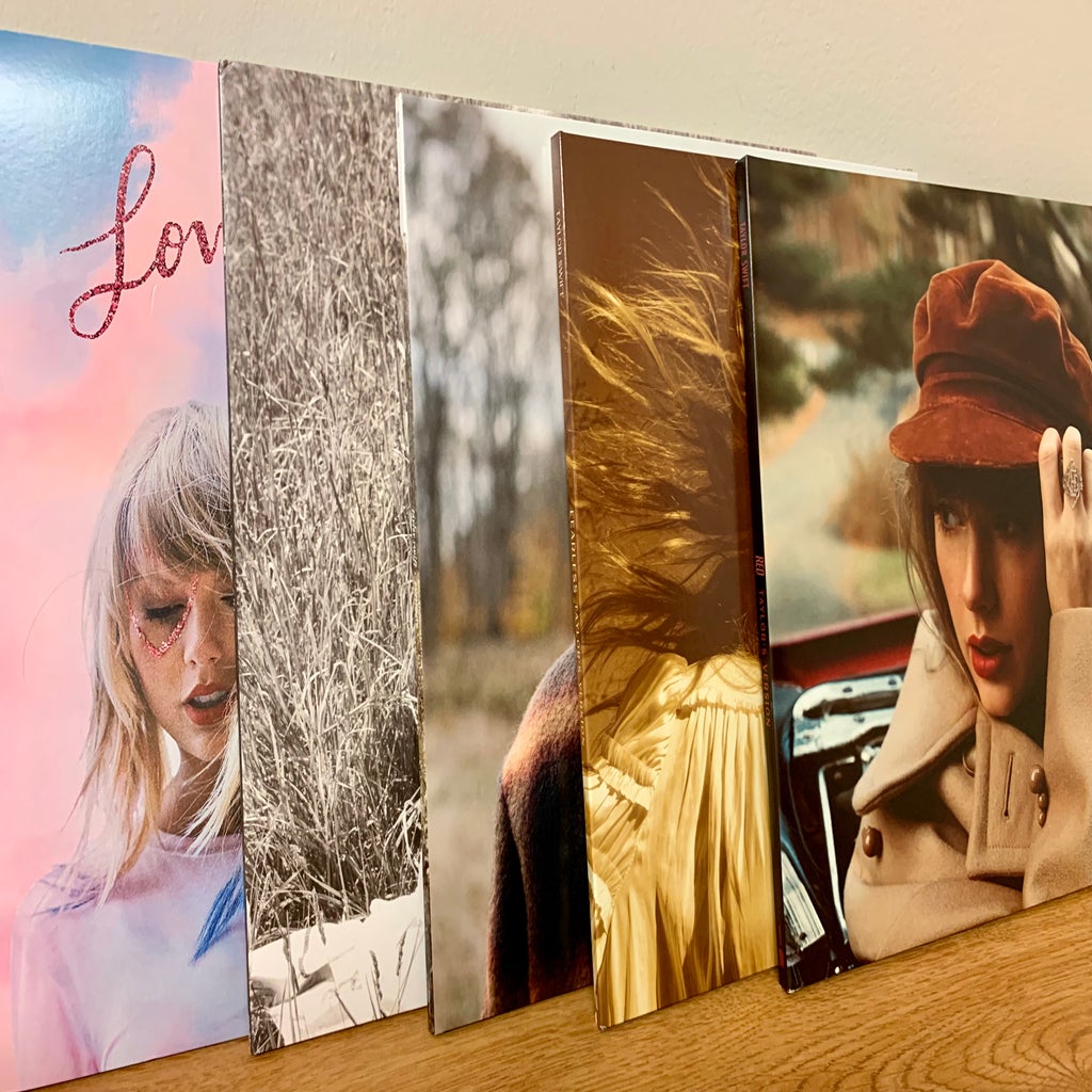 Taylor Swift\'s album vinyls