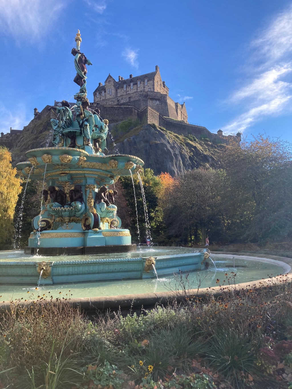 Edinburgh Castle and Fountain