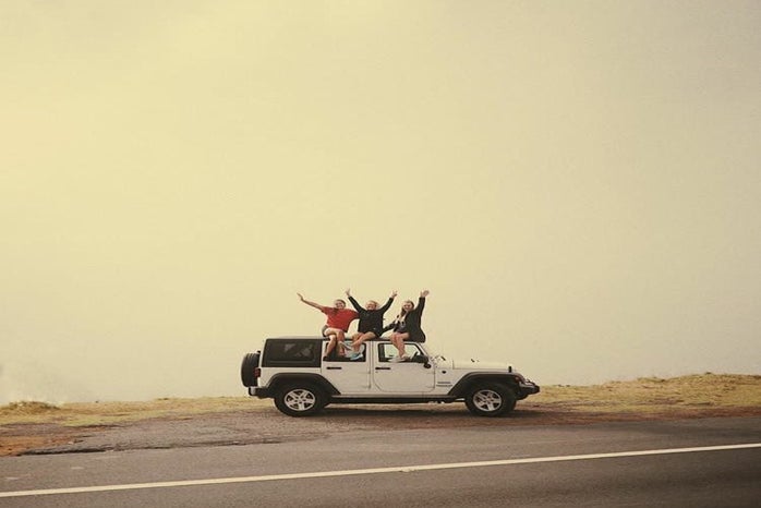 tessa pesicka travel friends sunset roadtrip jeep adventure nature?width=698&height=466&fit=crop&auto=webp
