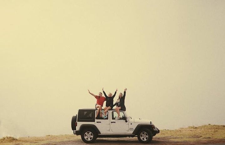 tessa pesicka travel friends sunset roadtrip jeep adventure nature?width=719&height=464&fit=crop&auto=webp